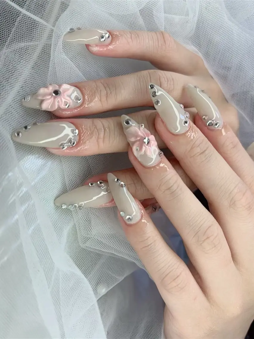 ネイル ハンドネイル MIO Nailのネイルデザイン