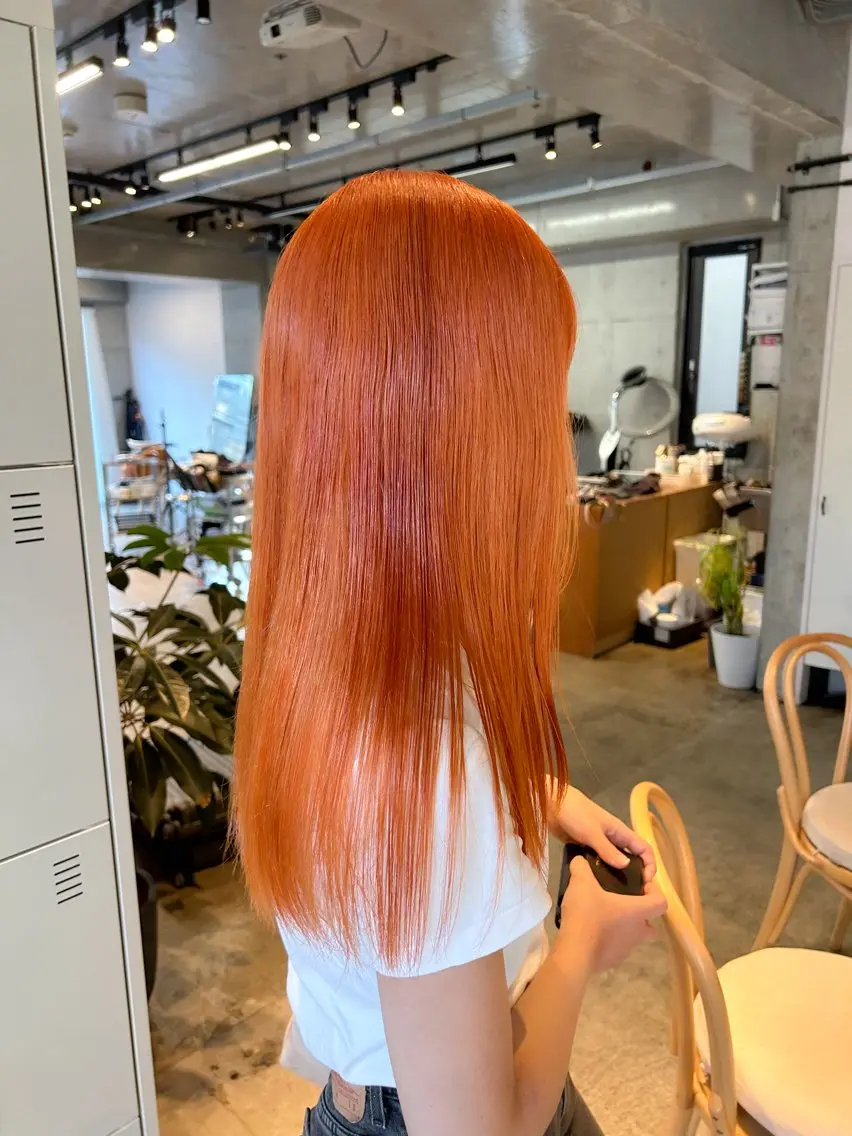 カラー ブリーチ ダブルカラー ブリーチなしカラー オレンジ ウルフ/レイヤー/ ブリーチカラーのヘアスタイル