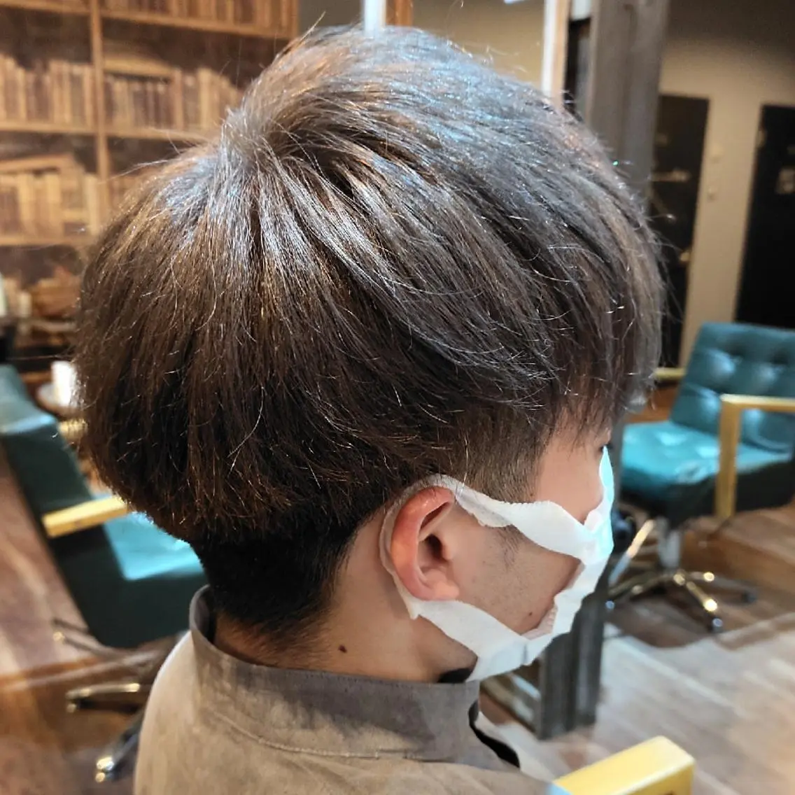 ショート メンズ カラー メンズブリーチ ブリーチ グレージュ シルバー 🥀熊澤 茉美🥀のヘアスタイル