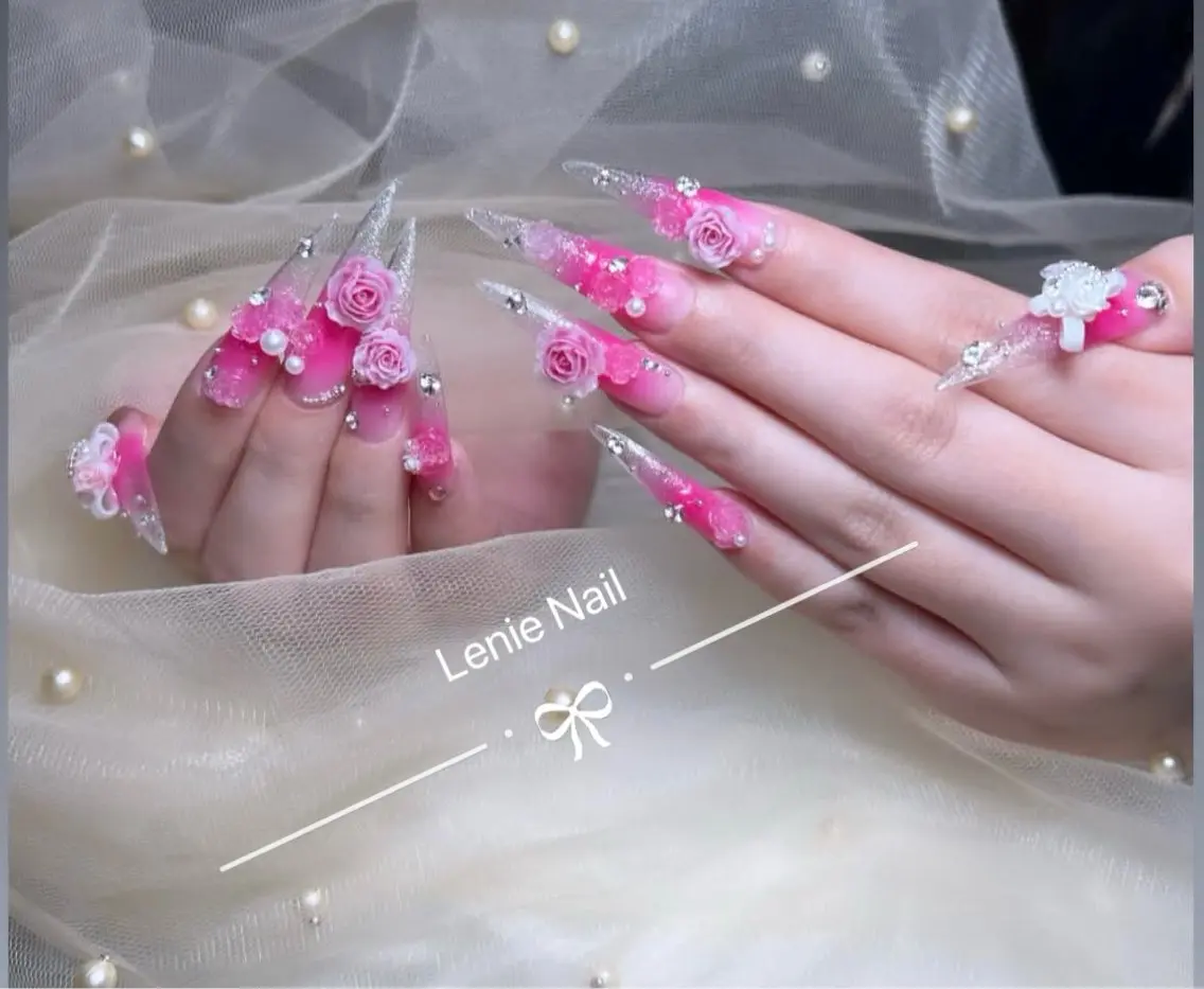 ネイル チークネイル 長さ出し フラッシュネイル フレンチネイル グラデーション ハンドネイル Lenie Nail Salonのネイルデザイン