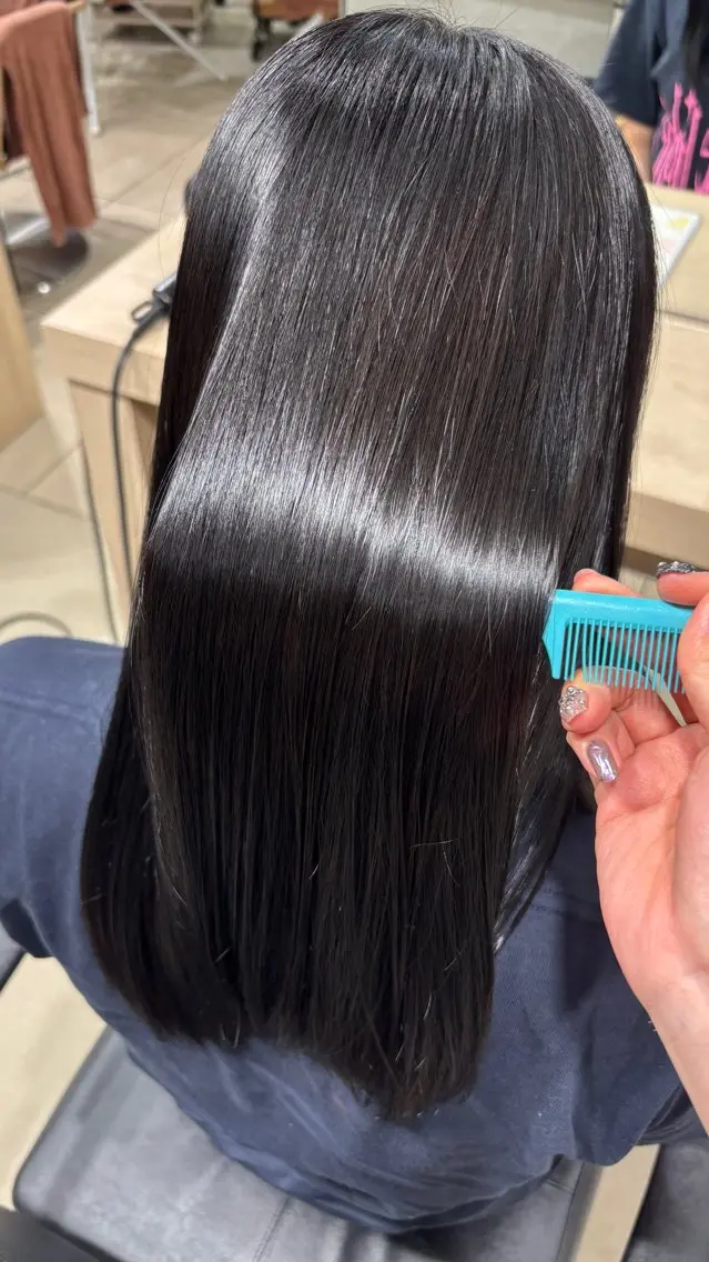 【💝どんな時でもサラサラヘアー】縮毛矯正+ブローの写真