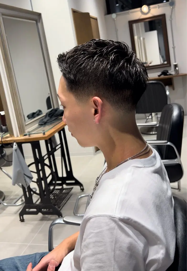 ショート メンズ フェードカット スキンフェード 渡邉 真也のヘアスタイル