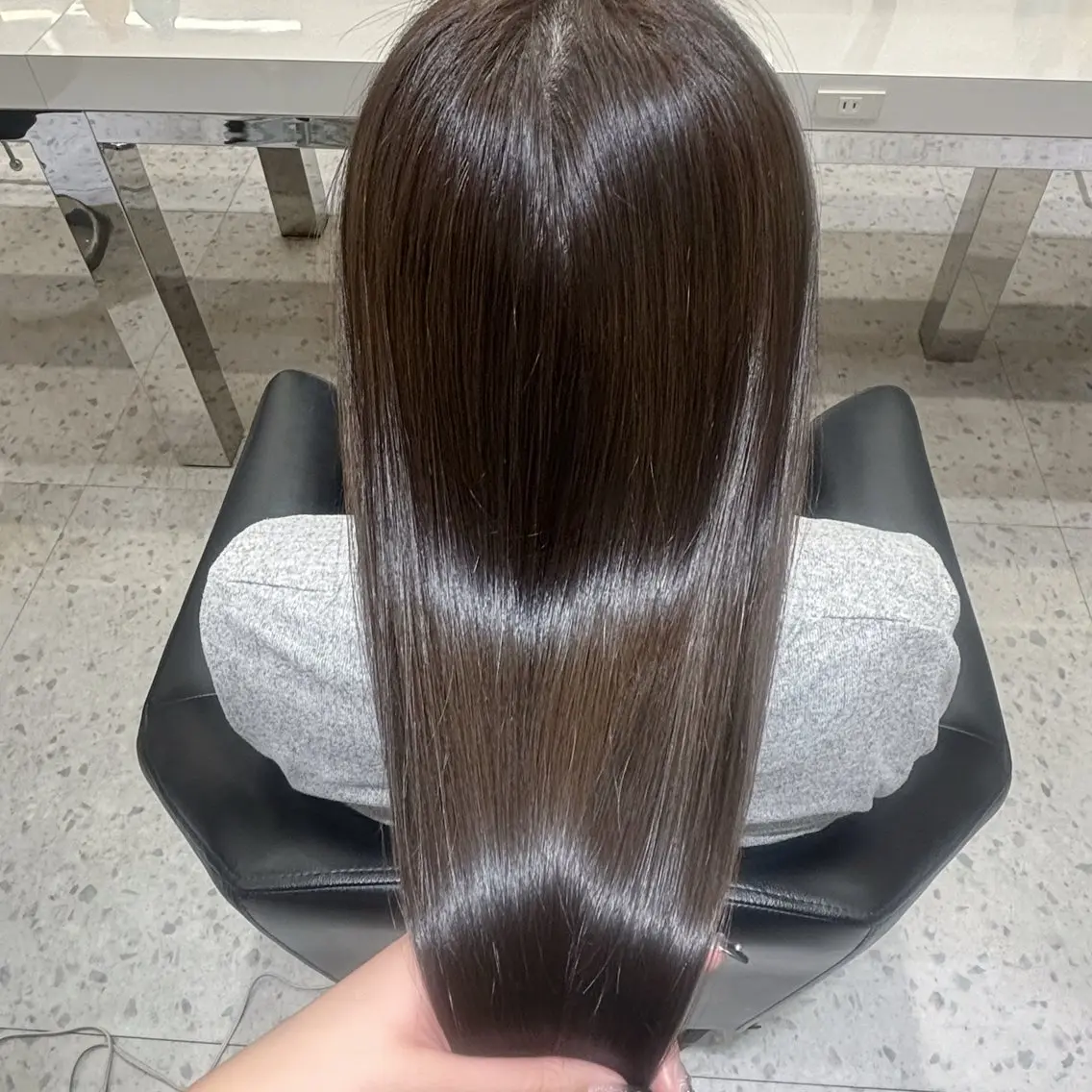 ロング カラー ブラウンカラー チョコレートブラウン 🩷 しおり 🩷のヘアスタイル