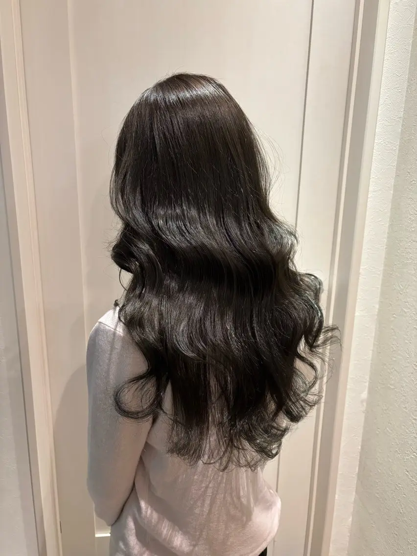 ロング 米倉 柚葉のヘアスタイル