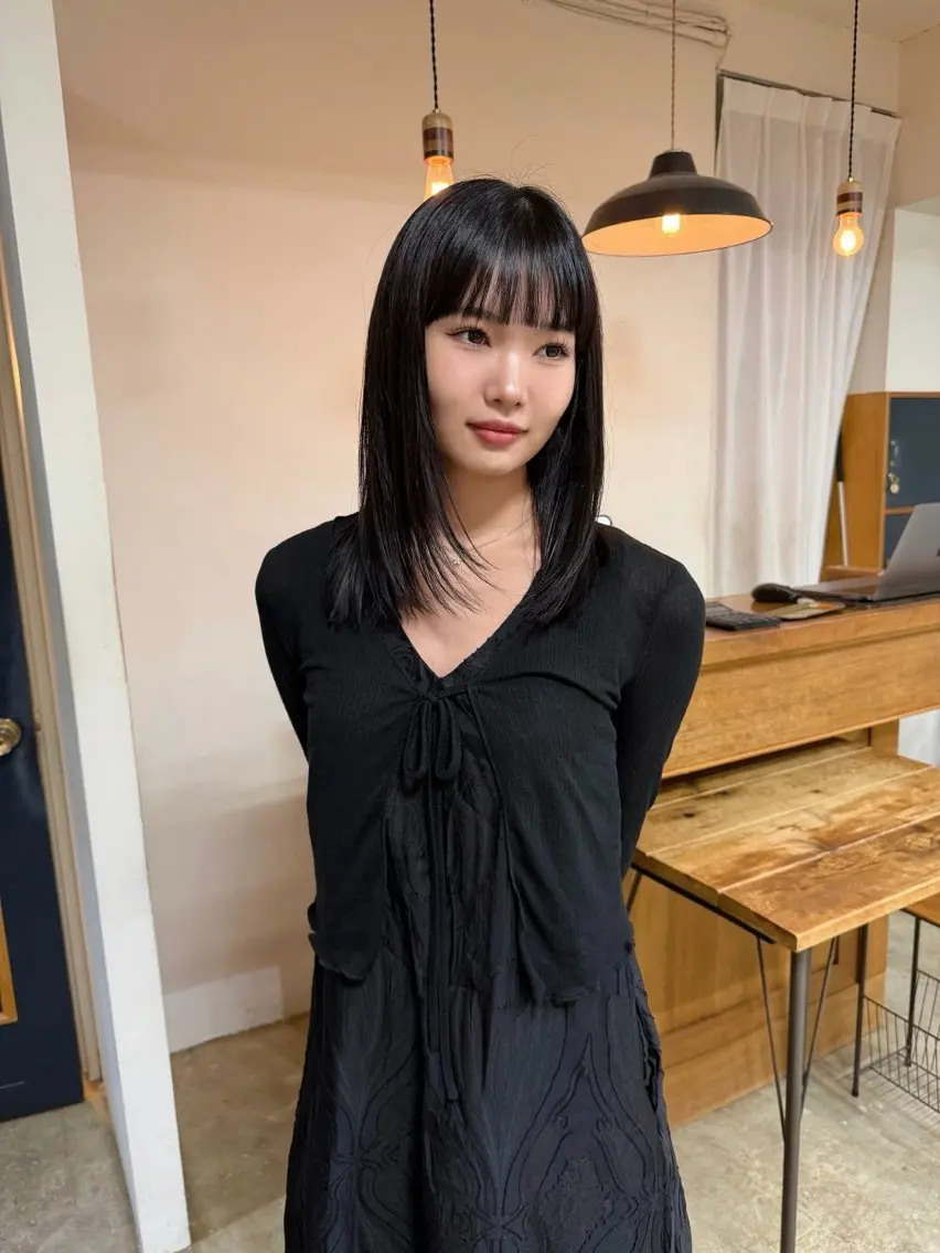 ミディアム カラー ヘアカラー トリートメント 縮毛矯正ボブ&顔まわ レイヤー♡TOMOEのヘアスタイル