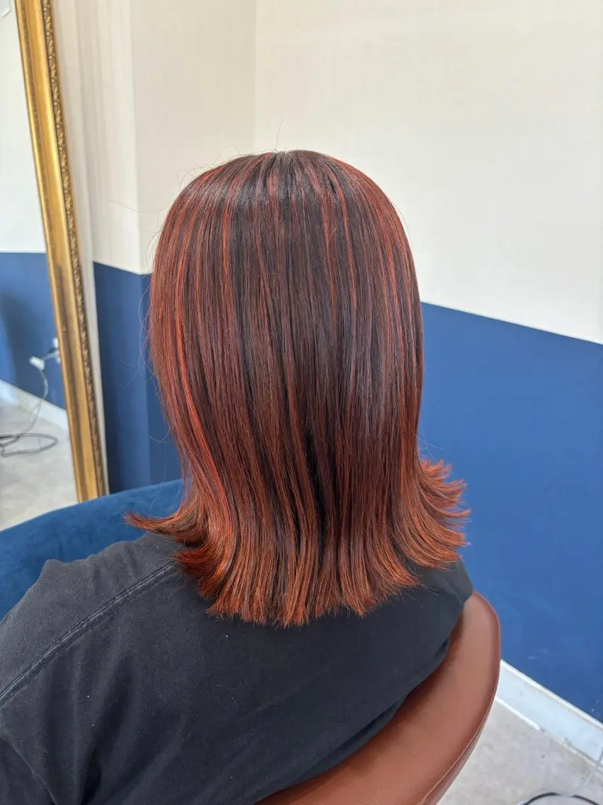 ミディアム カラー カット ヘアカラー 髪の家 tikiのヘアスタイル