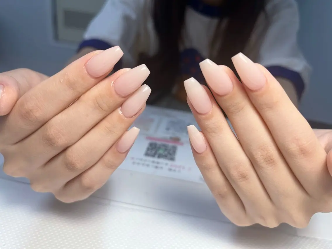 ネイル 成人式 フラッシュネイル フットネイル ジェルネイル 卒業式 ハンドネイル 心斎橋Mione nail salonのネイルデザイン