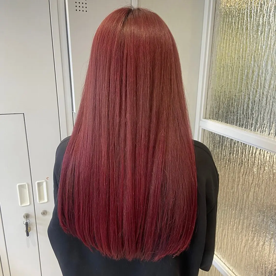 ロング カラー ブリーチ ハイトーンカラー ピンクカラー レッドカラー 💖ブリーチ/暖色 𝐘𝐮𝐢💖のヘアスタイル