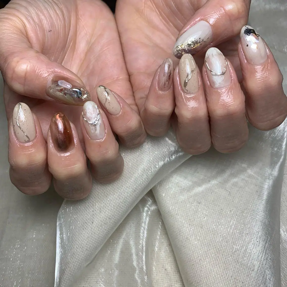 ネイル ハンドネイル 里見 麗のネイルデザイン