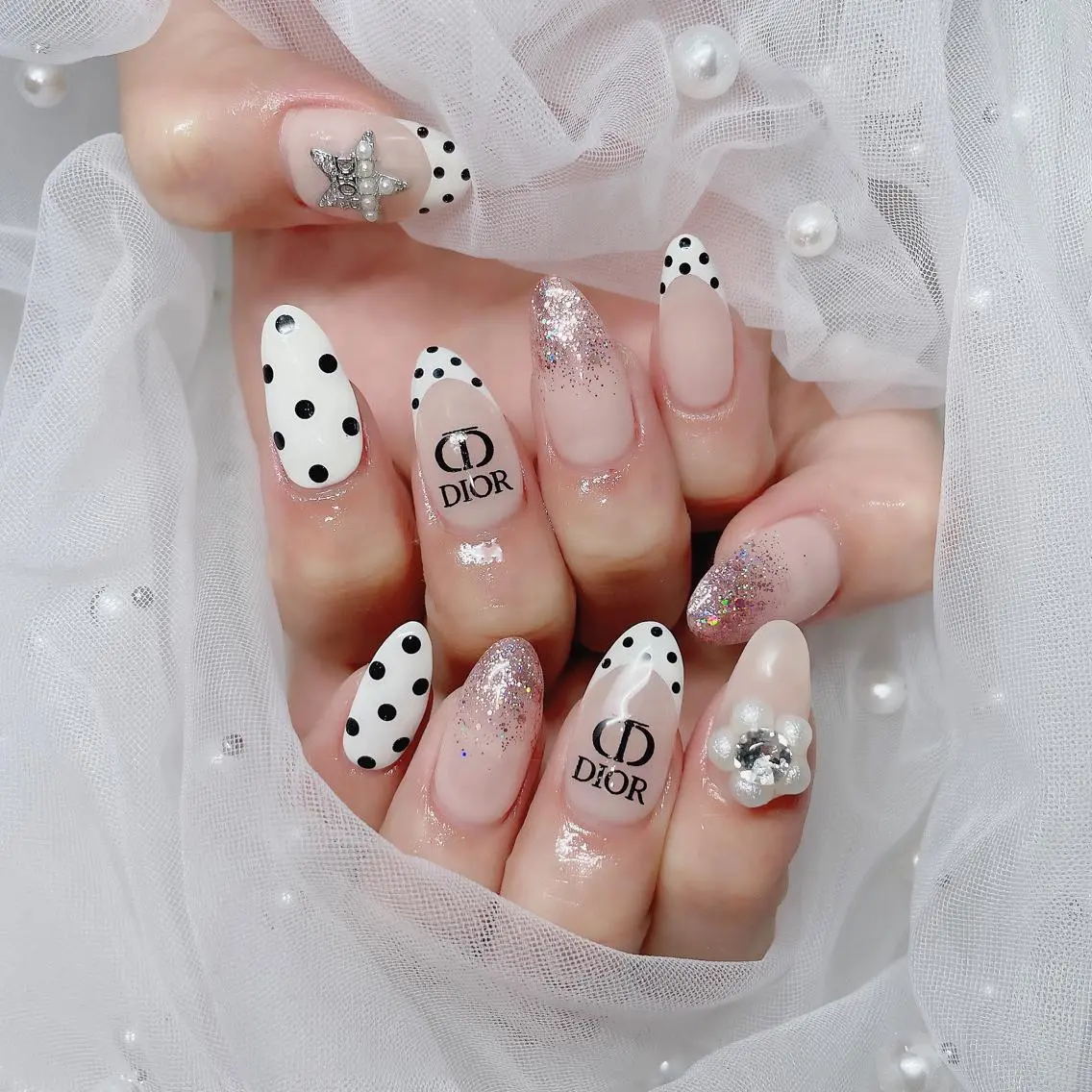 ネイル チークネイル フラッシュネイル フレンチネイル キラキラネイル 韓国ネイル ハンドネイル merci nailのネイルデザイン