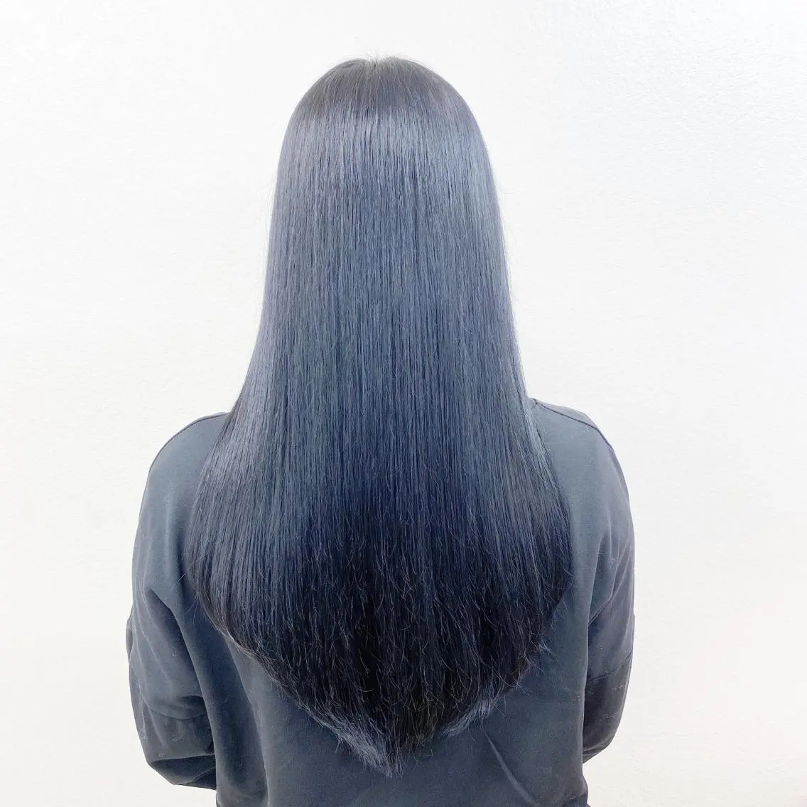 ロング カラー 黒髪 卒業式のヘアスタイル 大人っぽ韓国レディ レイヤー🤍渋谷のヘアスタイル