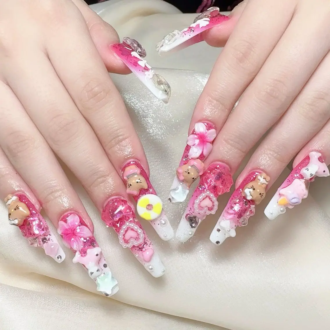 メンズ ネイル メンズ韓国風 アートネイル オーロラネイル ガーリー キラキラネイル ハンドネイル Nail salon 木にいるのネイルデザイン