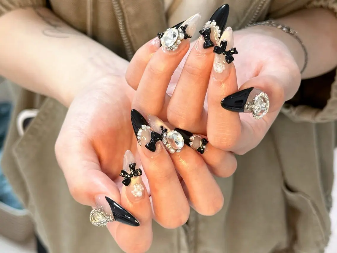 ネイル アートネイル オーロラネイル チークネイル フレンチネイル ガラスフレンチ ハンドネイル 🎀🎀YooLi Nail Salonのネイルデザイン