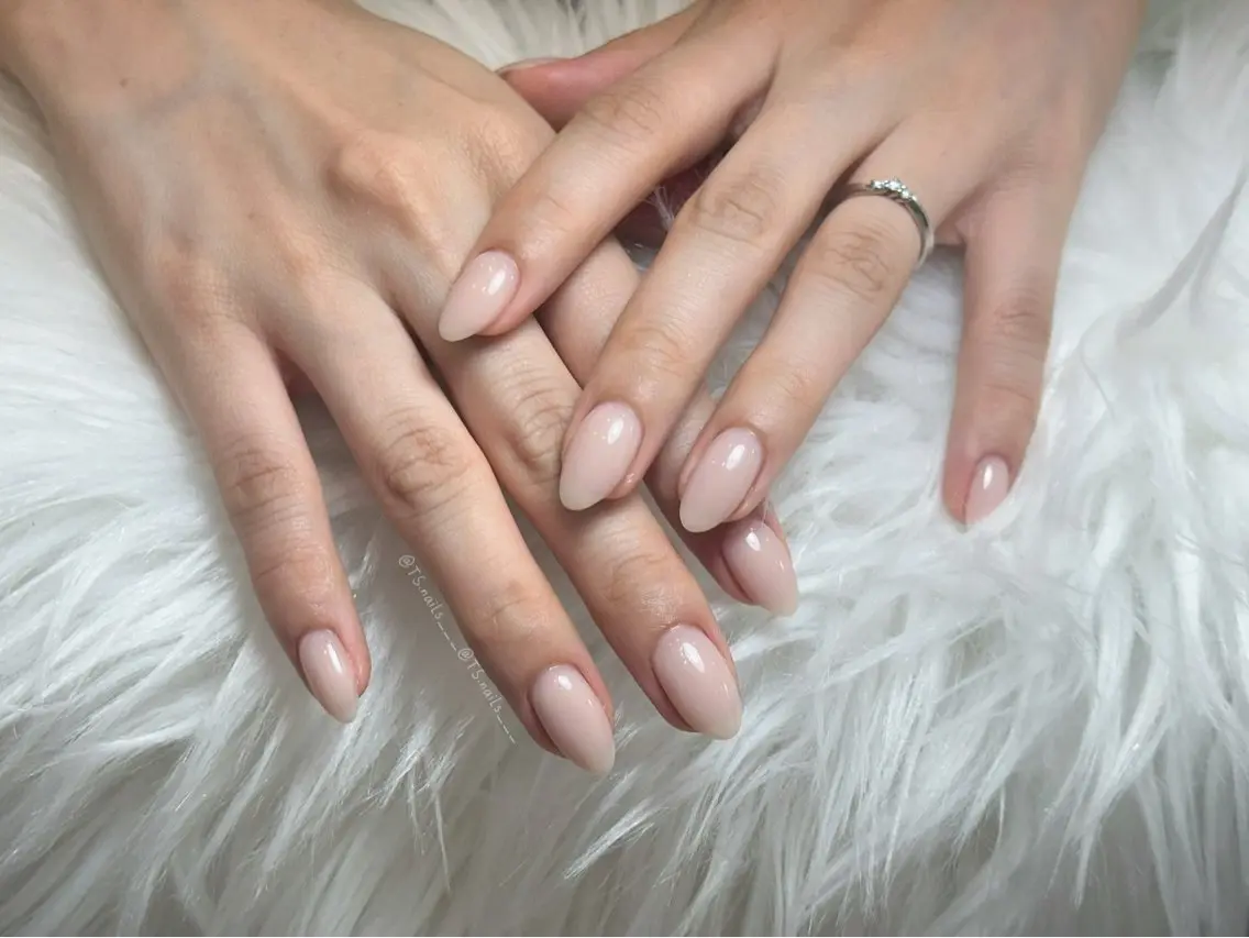 ネイル キラキラネイル マグネットネイル 持ち込み シンプルネイル ハンドネイル ハンドケア TS. nails___のネイルデザイン