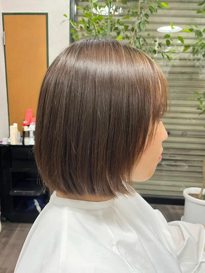 ミディアム assemblage 江川羽南のヘアスタイル