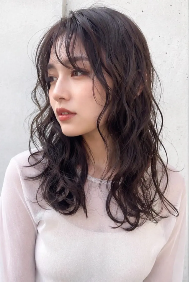 セミロング パーマ 🦕望月渉🦕 パーマ🌪️ブリーチのヘアスタイル