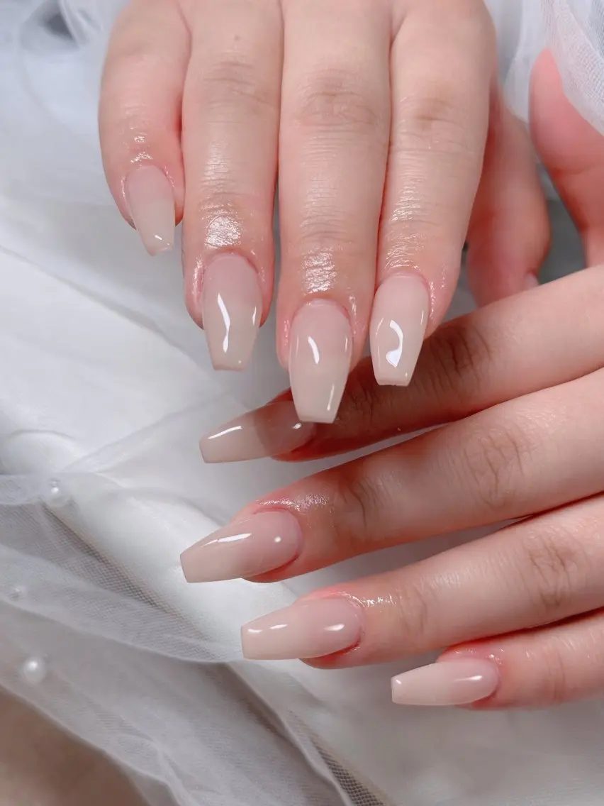 ネイル オーロラネイル フレンチネイル ジェルネイル ハロウィン キラキラネイル ハンドネイル H.baby Nail Salonのネイルデザイン