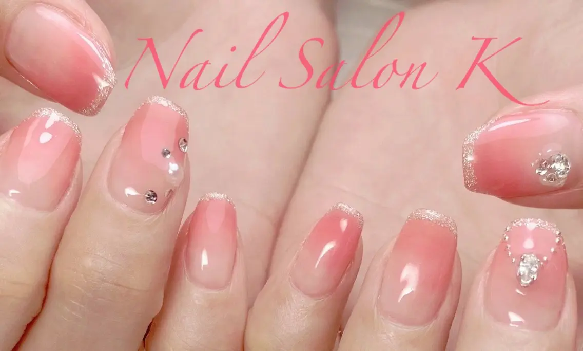 ネイル フレンチネイル グラデーション ラメ(グリッター) オフィスネイル ハンドネイル Nail Salon K 🧸美爪育成のネイルデザイン