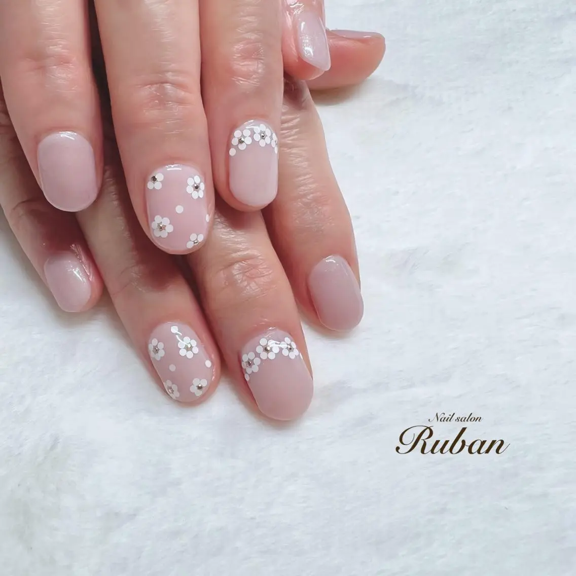 ネイル 入学式 フラワーネイル ホログラムネイル Nail salon Rubanのネイルデザイン