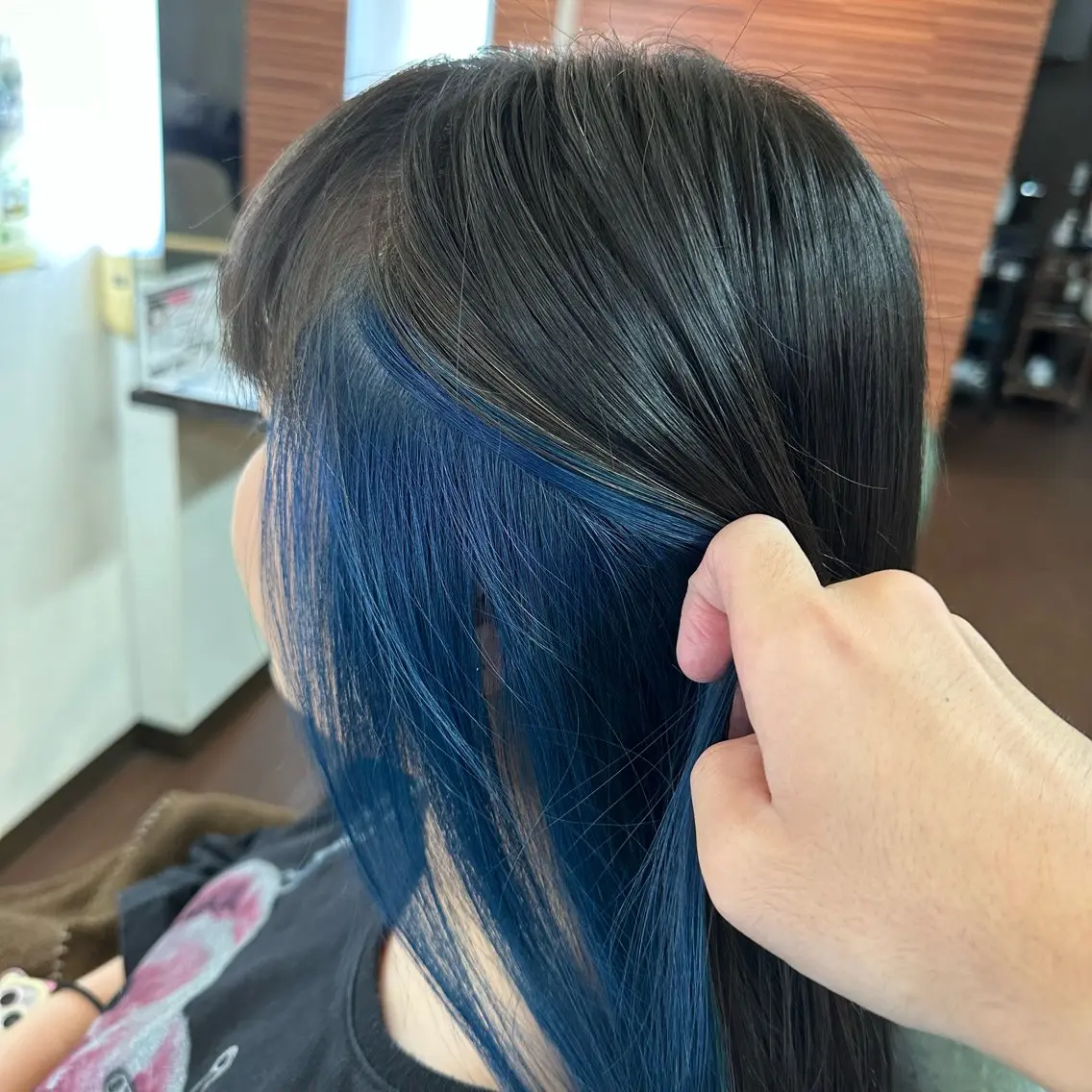 セミロング カラー ブルーカラー インナーカラー ヘアカラー 💜推しインナー カラー/菊池柊真💜のヘアスタイル