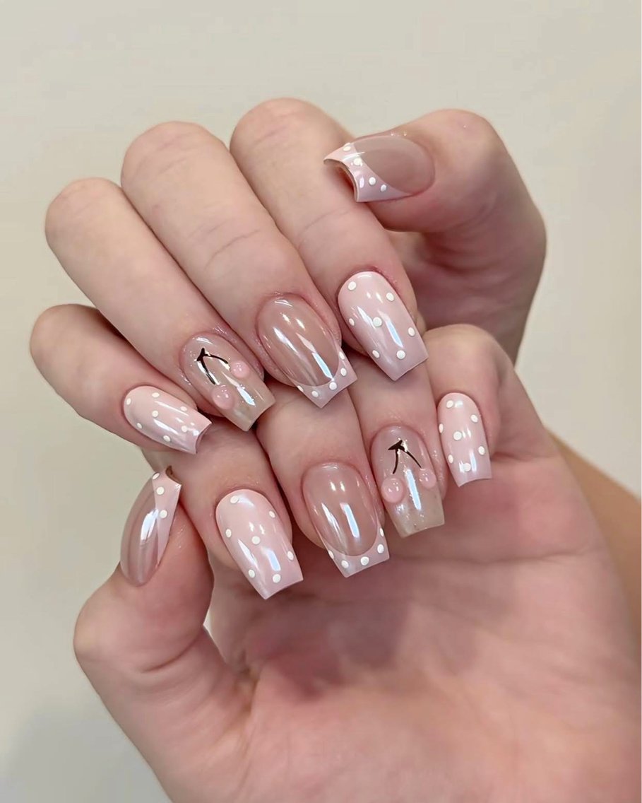 ネイル オーロラネイル 氷ネイル・うるうるネイル 韓国ネイル 水色 夏ネイル ハンドネイル キラキメ 博多nail💅のネイルデザイン
