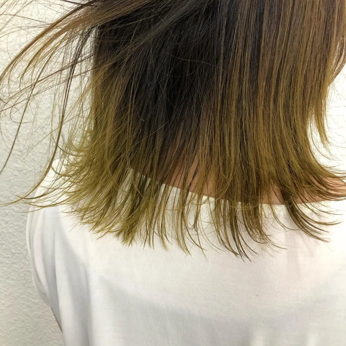 ミディアム カラー ブリーチ 渋谷 留菜のヘアスタイル