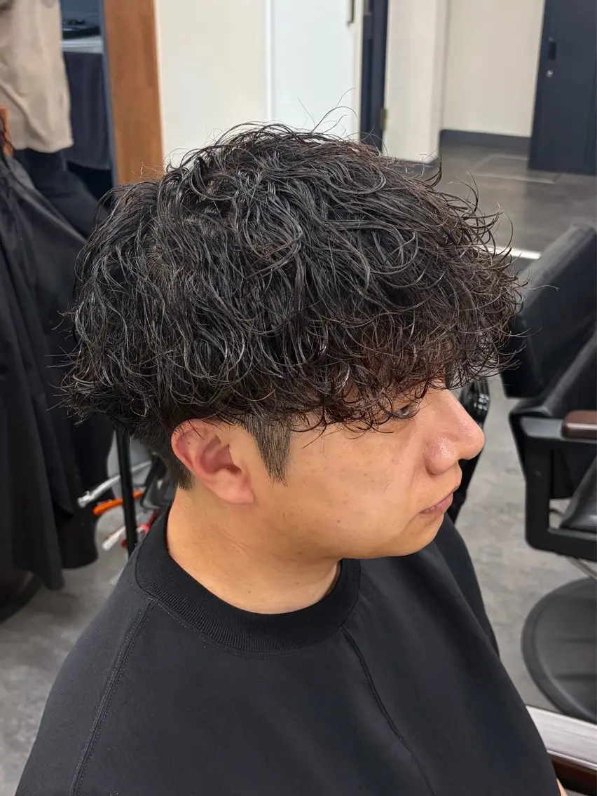 ショート パーマ メンズ 波巻きパーマ カット パーマ 柏メンズカットパーマ NO.1タイチのヘアスタイル