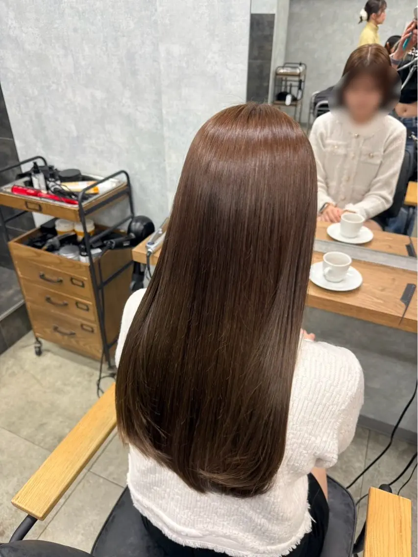 ロング カラー ベージュカラー ブラウンカラー ブラウンベージュ Lutia新宿 ここなのヘアスタイル