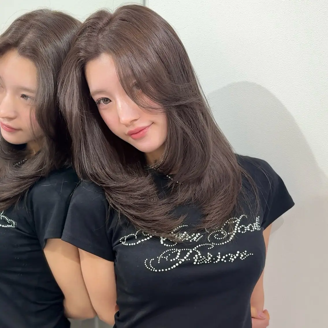 ミディアム カラー ミディアムレイヤー ブラウンカラー 透明感カラー 伸ばしかけ 韓国風ヘア カット ヘアカラー トリートメント 🤍髪質改善 🤍透明感カラー🤍のヘアスタイル