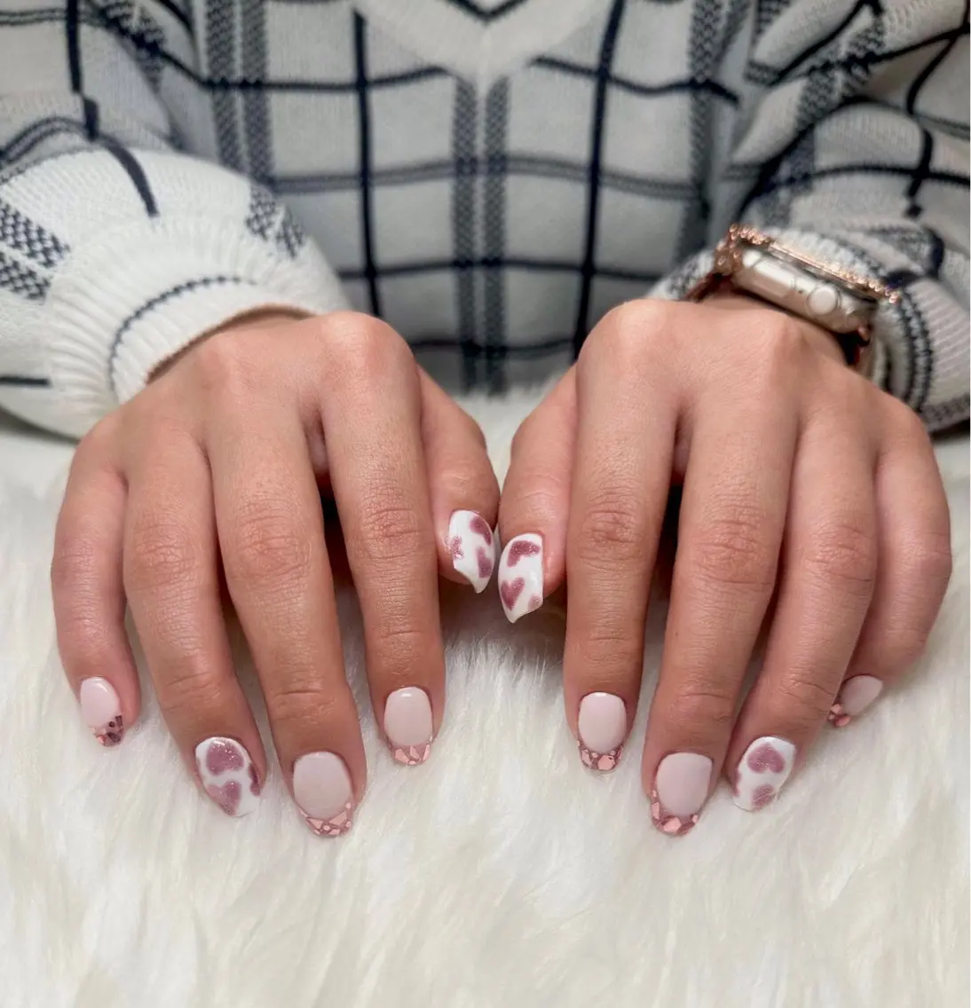 ネイル フレンチネイル ガラスフレンチ ハート バレンタイン LYYM Salonのネイルデザイン