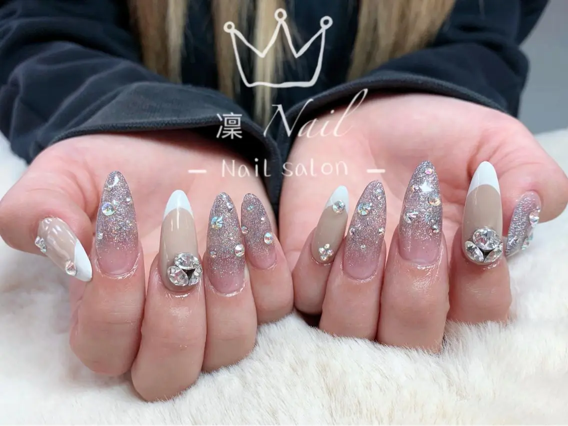 ロング カラー ネイル Le’a NailSalonのネイルデザイン