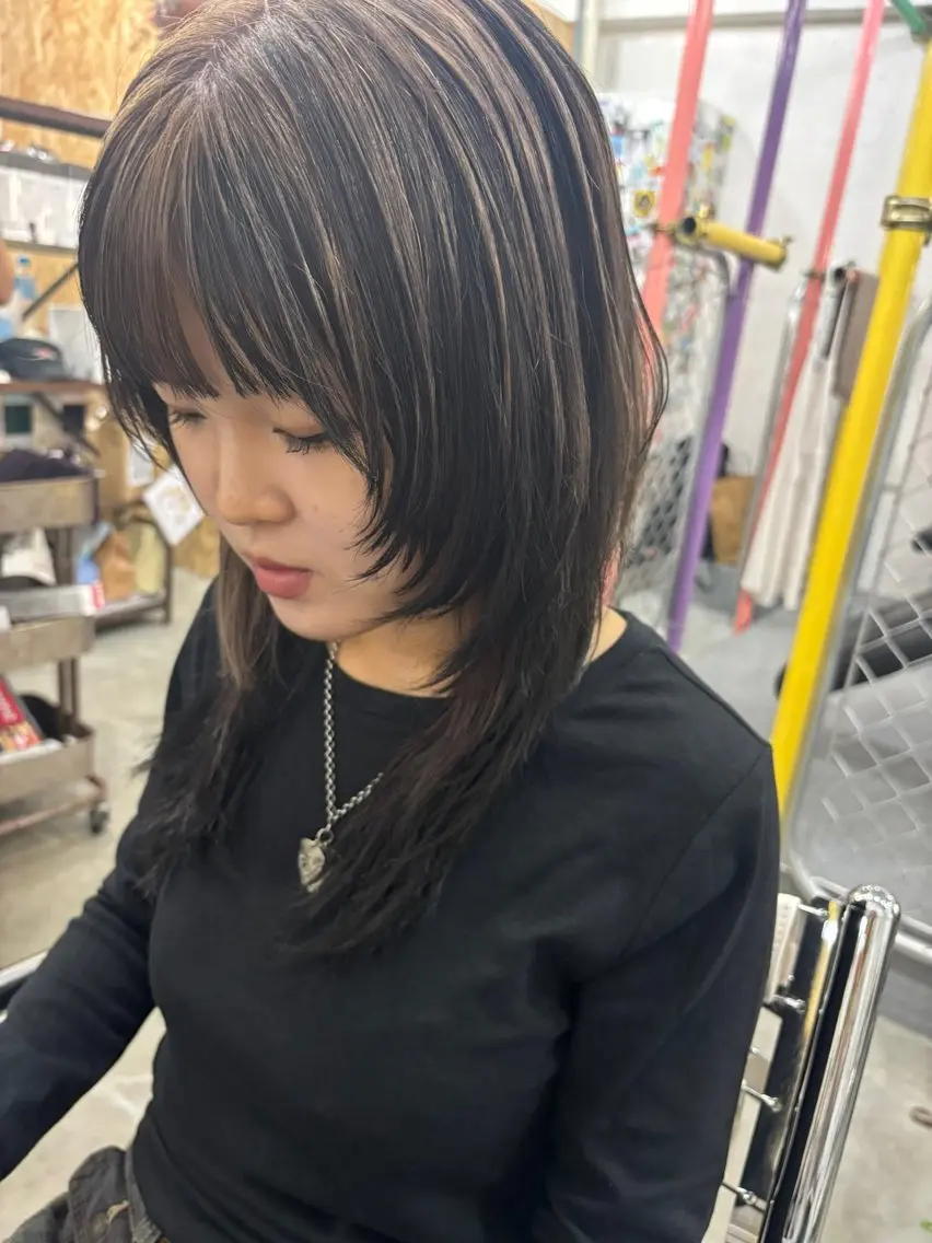 セミロング ヘアカラー 大西 柚羽のヘアスタイル