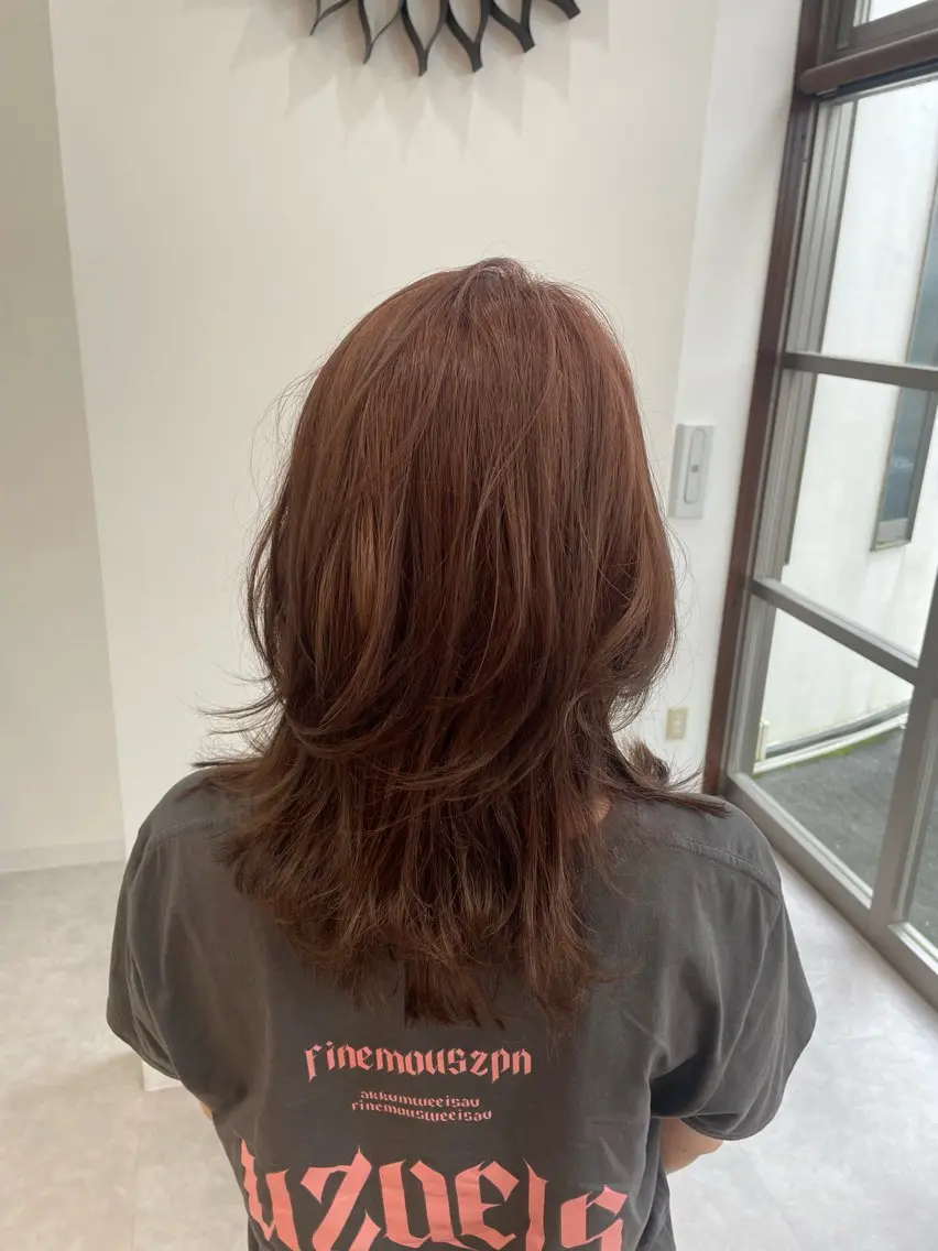 ミディアム カラー くびれヘア レイヤーカット 小顔カット ウルフカット ウルフレイヤー 葭葉 久美子のヘアスタイル