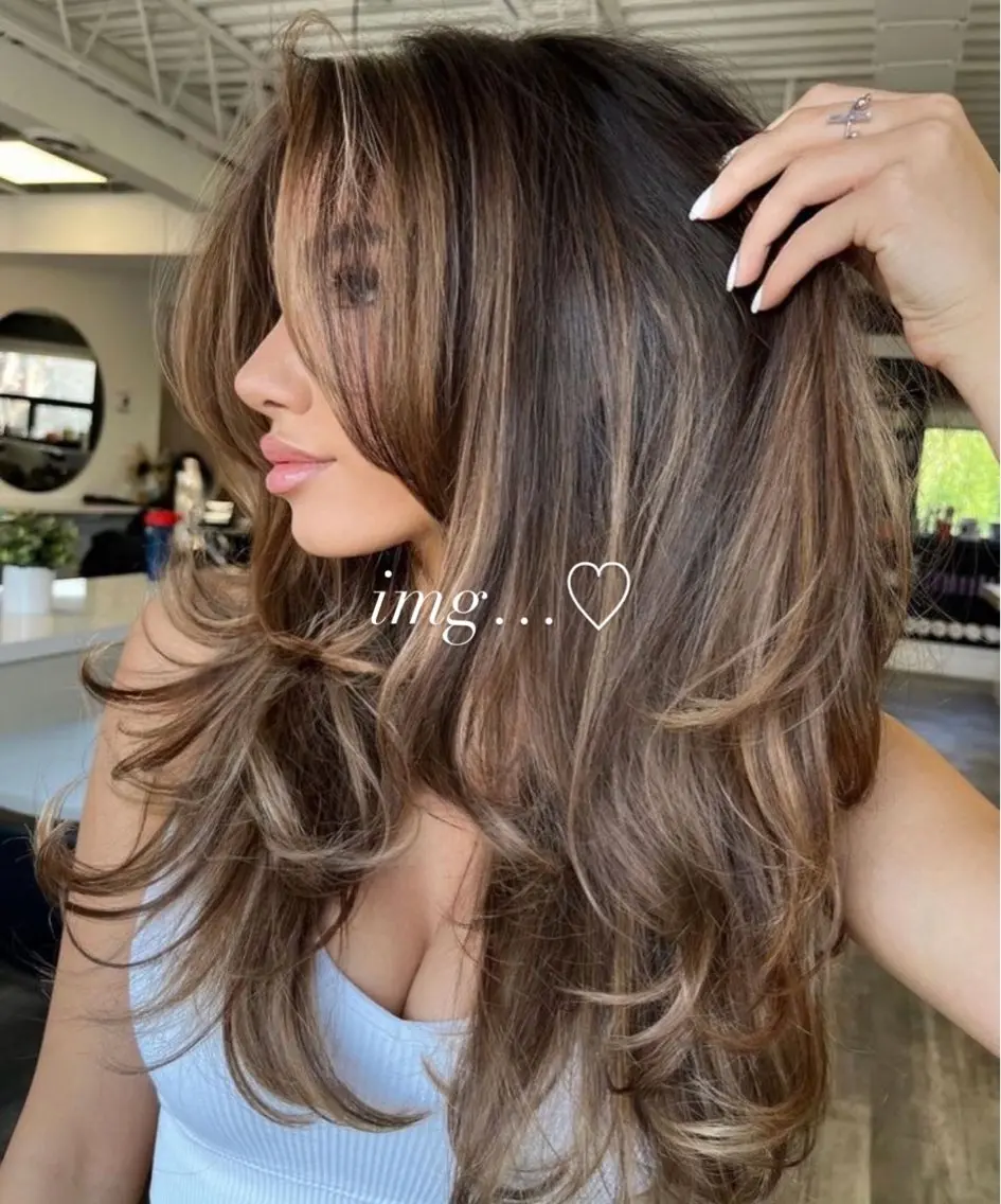ロング YOLO 渋谷 RIONAのヘアスタイル