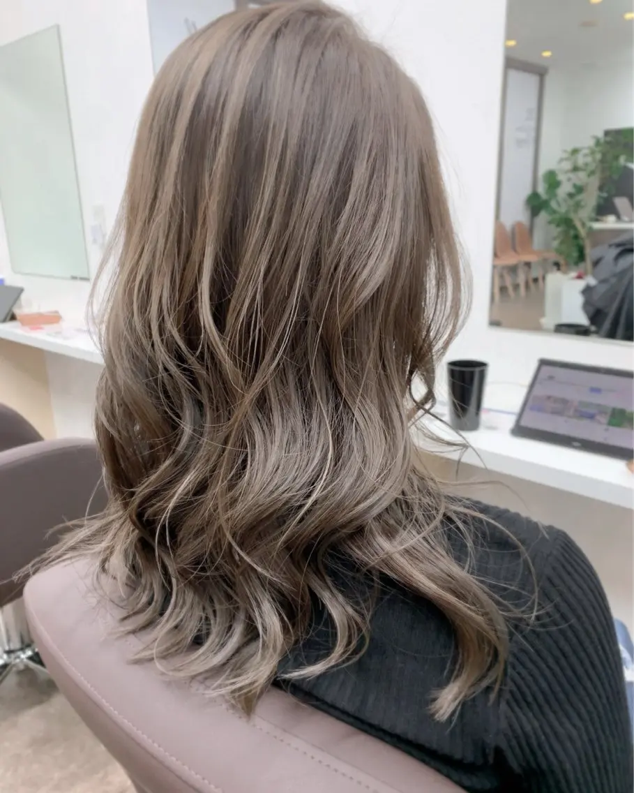 セミロング カラー カット ヘアカラー Ebise Kazunoriのヘアスタイル