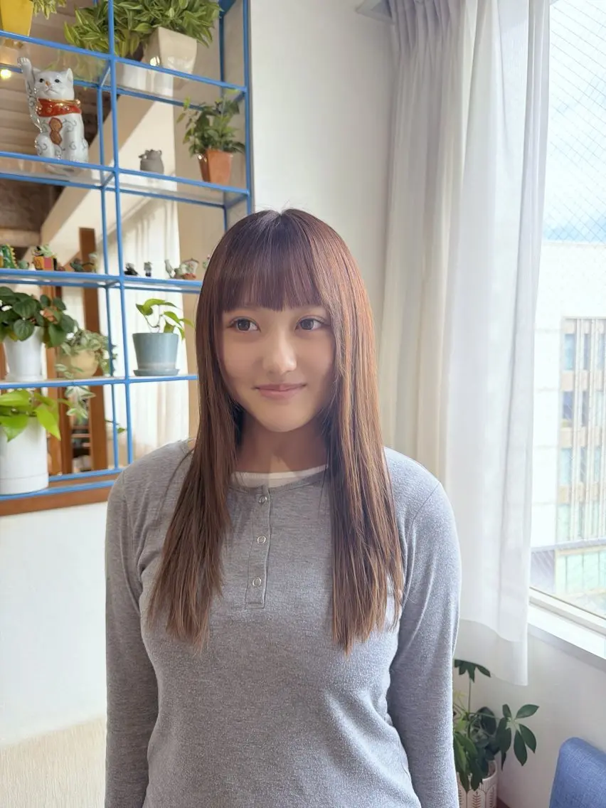 ロング カット ヘアカラー トリートメント ヘッドスパ RENA｜透明感 カラー×癒しスパのヘアスタイル