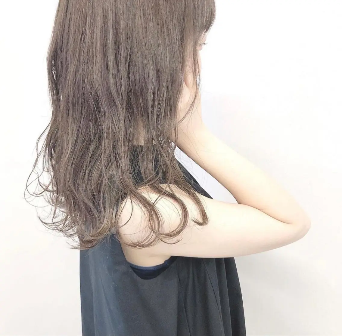 ロング misaki🎀 まろみ透け感カラーのヘアスタイル