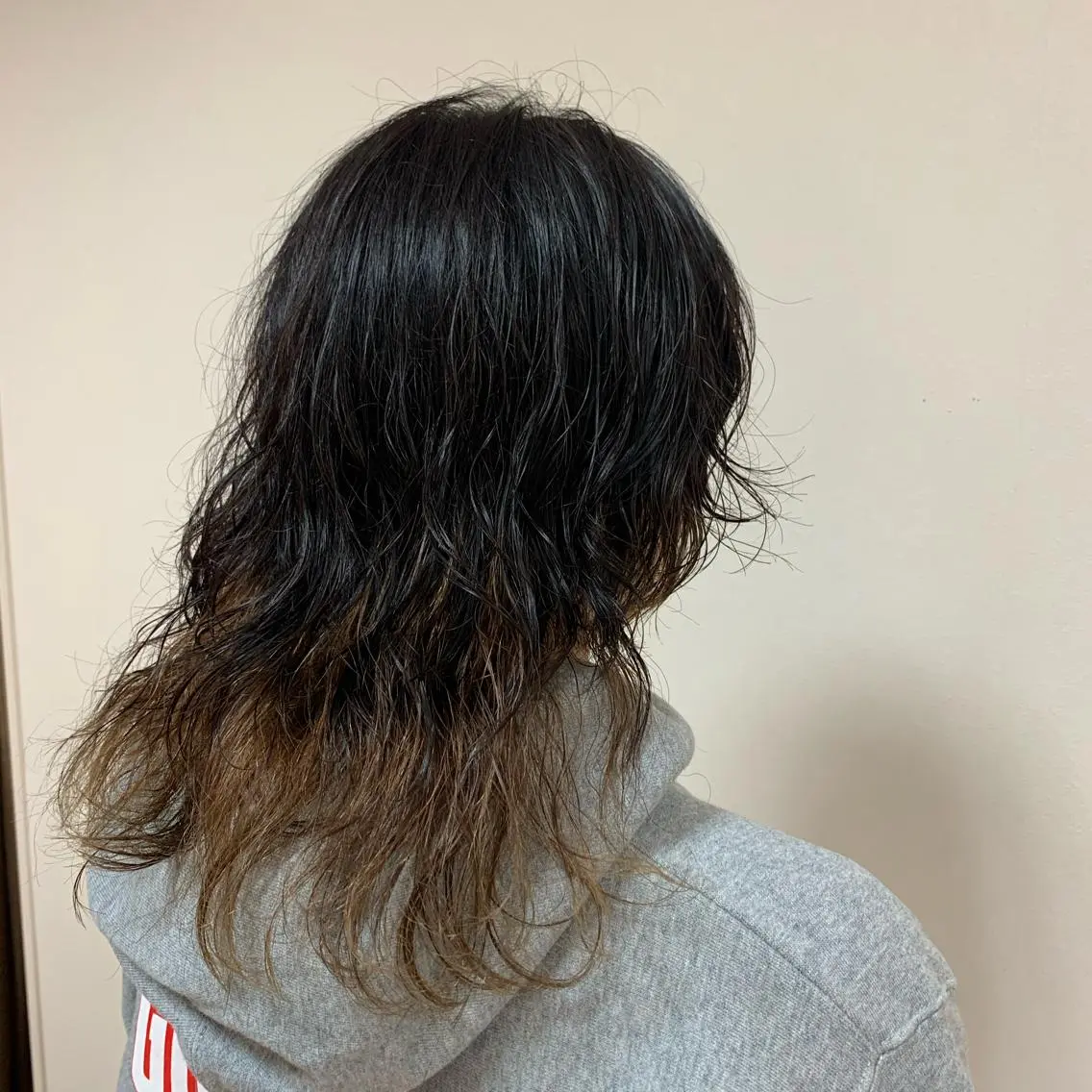 セミロング カラー パーマ ヘアアレンジ セミロングパーマ ブリーチ ウルフカット カット パーマ トリートメント 【Sweep】おじま のぞみのヘアスタイル