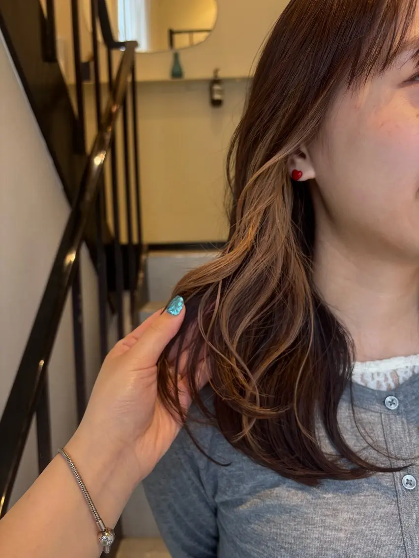 セミロング 坂本 桃花のヘアスタイル