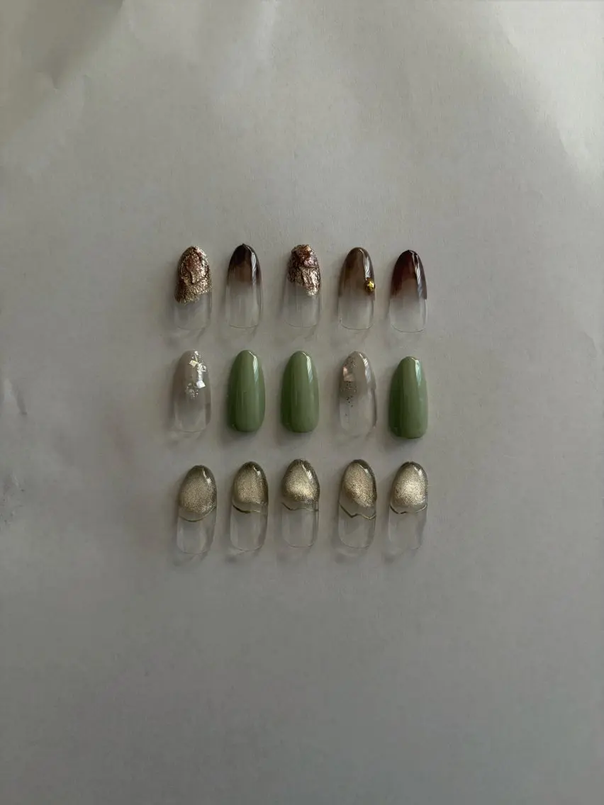 ネイル ニュアンスネイル ハンドネイル 東 愛菜のネイルデザイン