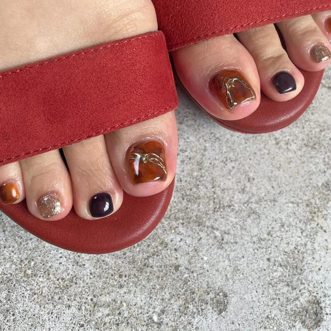 ネイル べっ甲ネイル フットネイル lylynail YUUKAのネイルデザイン