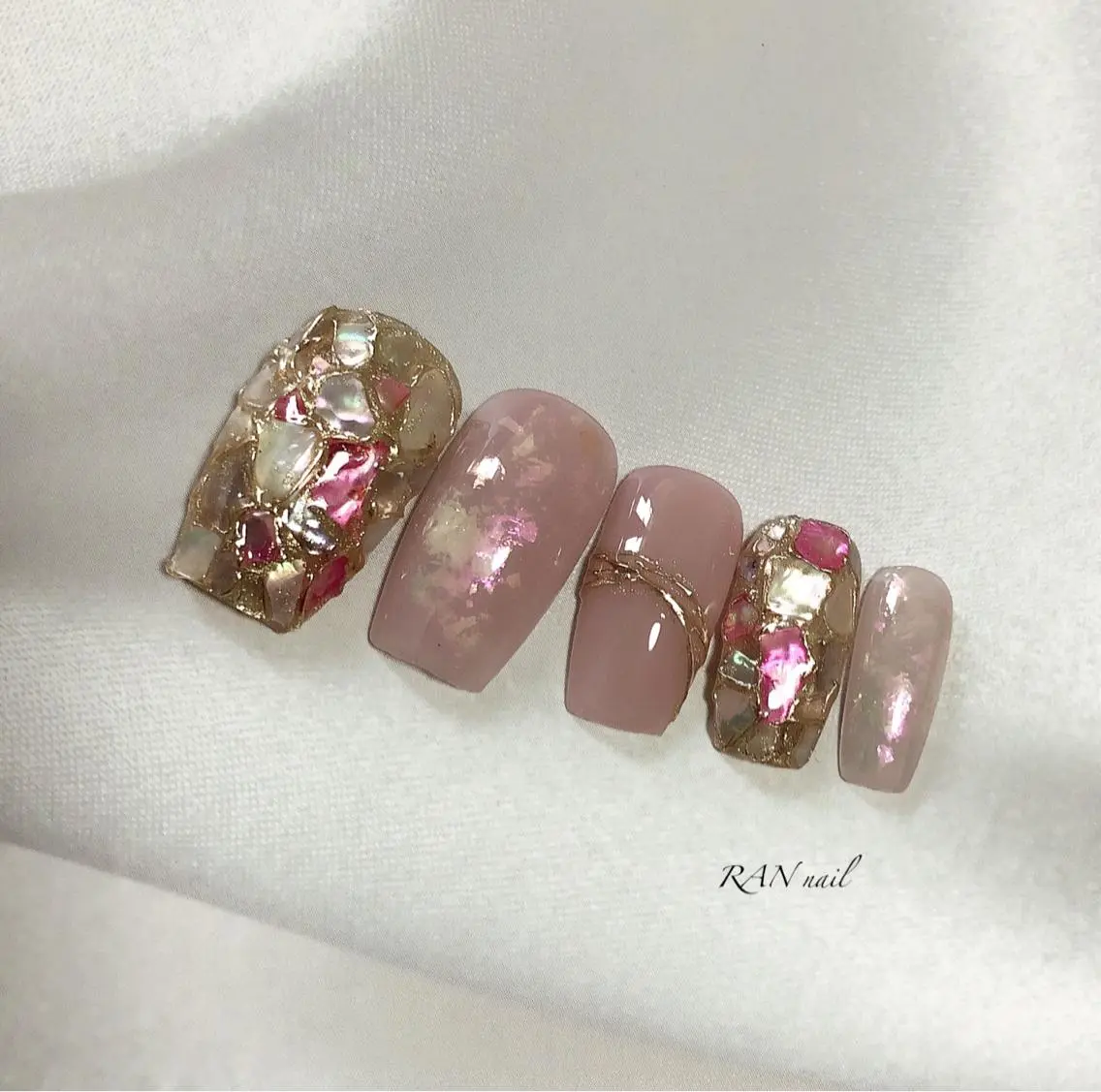 ネイル フットネイル キラキラネイル オフィスネイル ピンク 春ネイル ハンドネイル フットネイル RAN nailのネイルデザイン