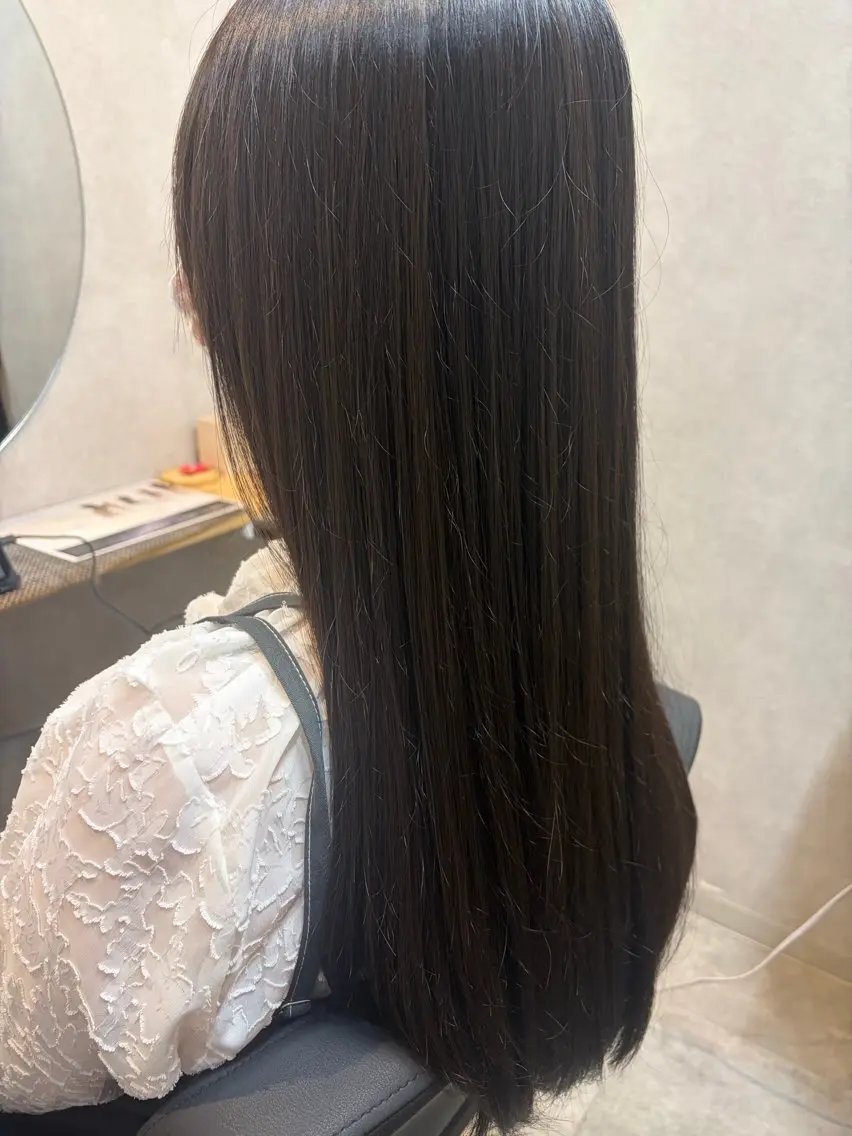 ロング 小島 萌のヘアスタイル