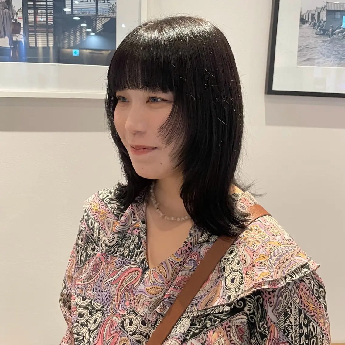 ミディアム レイヤーカット 小顔カット カット ヘアカラー 透け感カラー/レイヤ ーAI🪽🩵のヘアスタイル