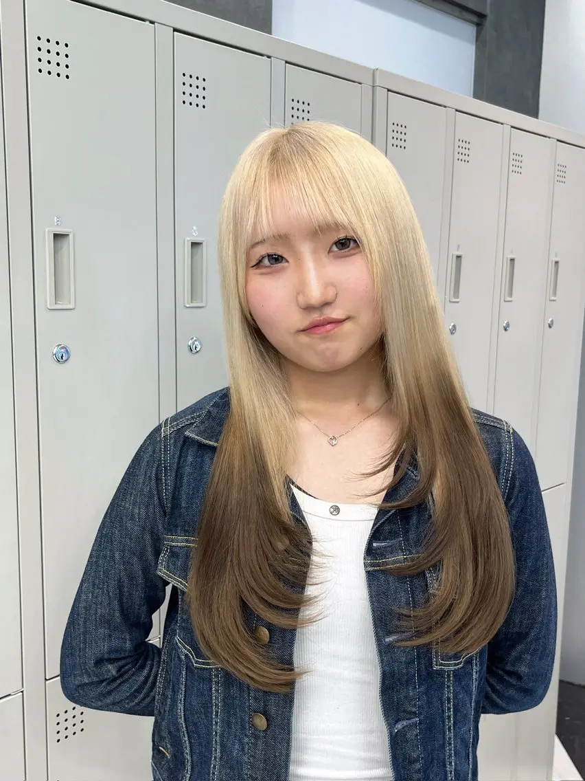 ロング カラー ヘアアレンジ ヘアカラー トリートメント ヘアセット ハイトーン/透明感 髪質改善/rinaのヘアスタイル