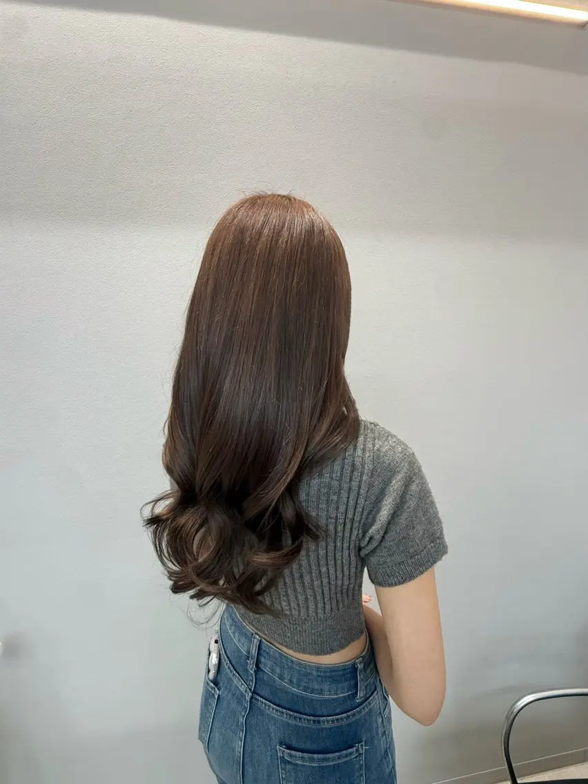 ロング カラー ブラウンカラー 透明感カラー グレージュ ヘアカラー 松永 萌々花のヘアスタイル