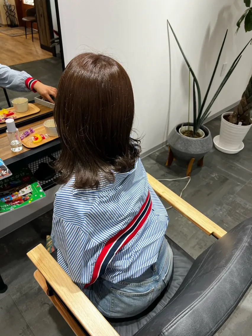 ミディアム カラー 渡辺 リオのヘアスタイル