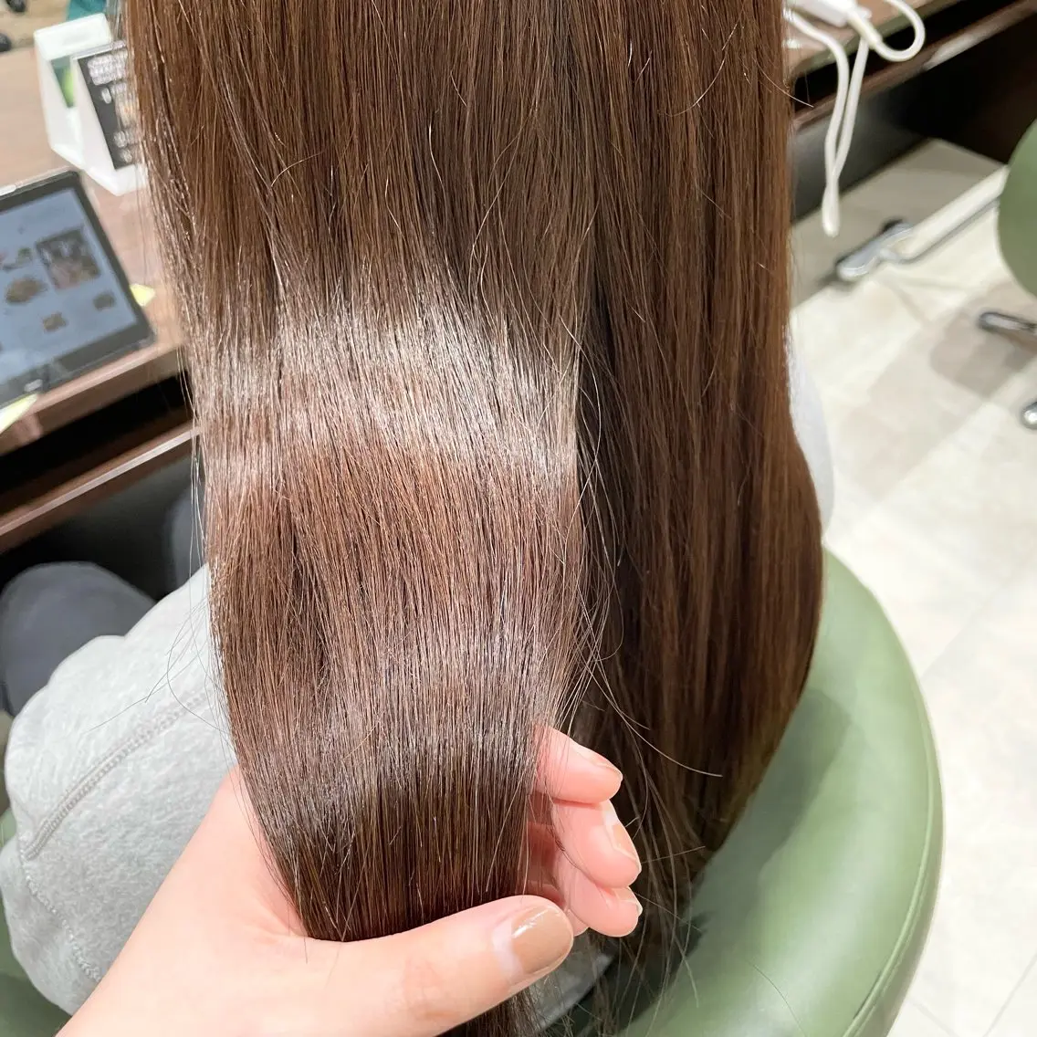 セミロング カラー 髪質改善 トリートメント ヘアカラー 村上 遥香 店長スタイリストのヘアスタイル