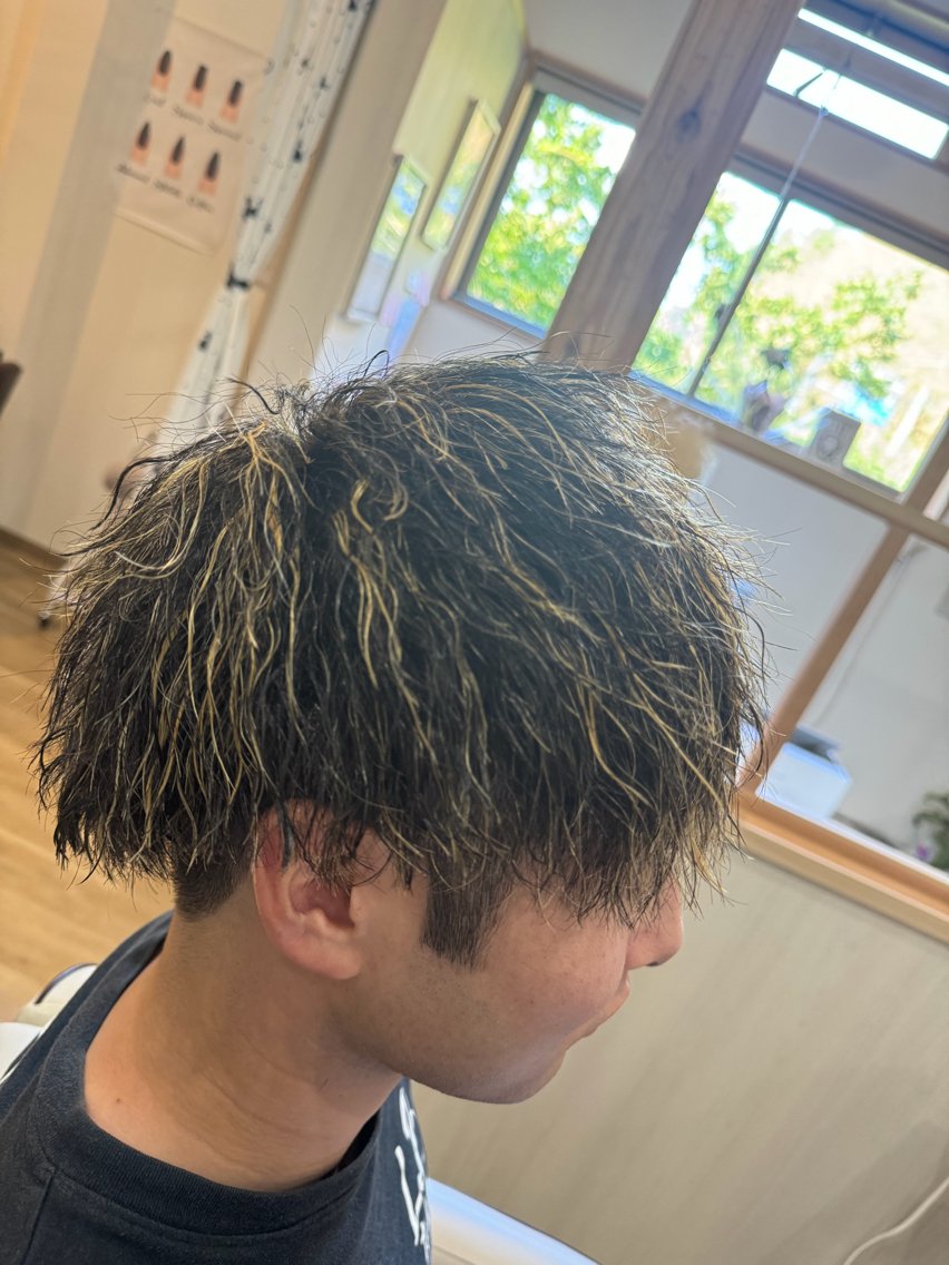ショート カラー パーマ メッシュ 崎口 幸人のヘアスタイル