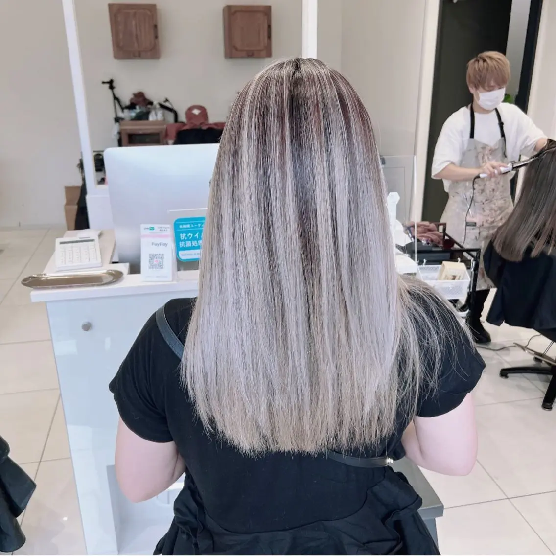 ロング カラー ブリーチ ケアブリーチ ヘアカラー 福西 洋斗のヘアスタイル